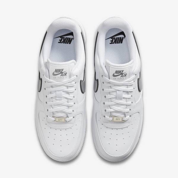 Αθλητικά Παπούτσια Nike Air Force 1 07 Essential γυναικεια ασπρα μαυρα μεταλλικός ασημι | NK134FPM