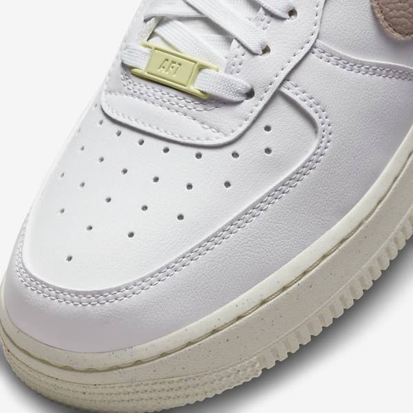 Αθλητικά Παπούτσια Nike Air Force 1 07 SE γυναικεια ασπρα μπλε ροζ | NK841ZRT