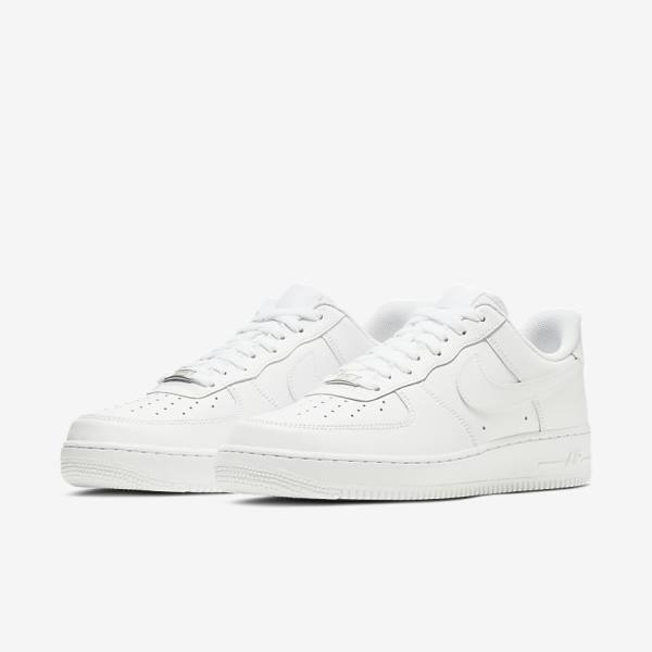 Αθλητικά Παπούτσια Nike Air Force 1 07 ανδρικα ασπρα | NK012GKL