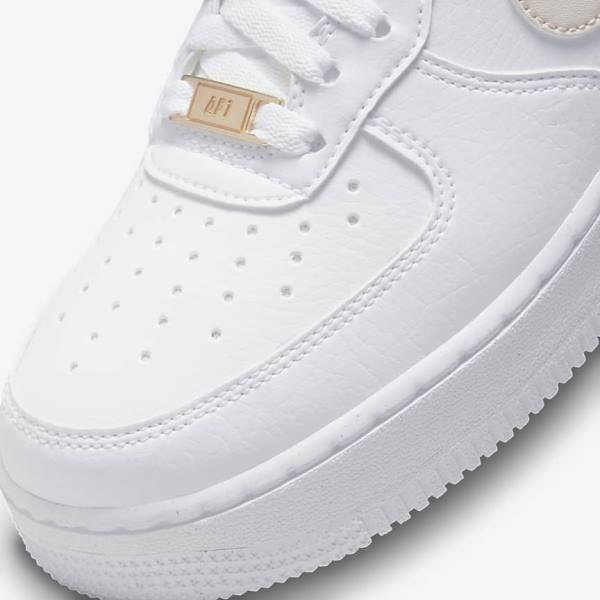 Αθλητικά Παπούτσια Nike Air Force 1 ανδρικα ασπρα πρασινο μεταλλικός ασημι κοκκινα | NK376GBY