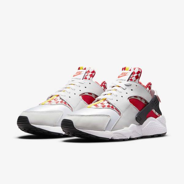 Αθλητικά Παπούτσια Nike Air Huarache Premium Liverpool F.C. ανδρικα ασπρα κίτρινα κοκκινα | NK507ALM