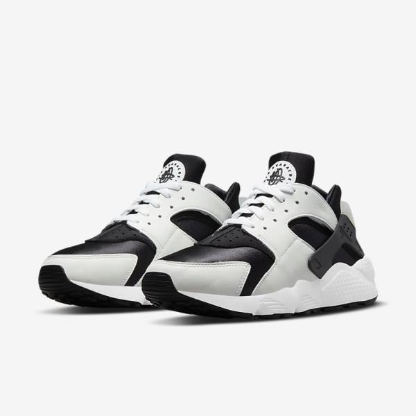 Αθλητικά Παπούτσια Nike Air Huarache ανδρικα μαυρα ασπρα | NK273WMV