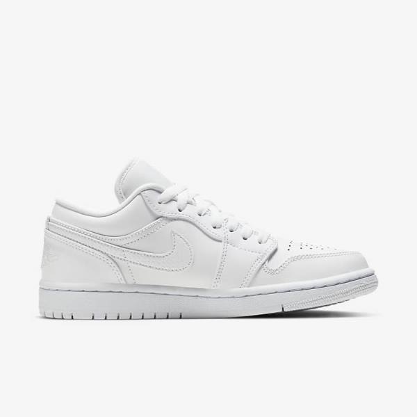 Αθλητικά Παπούτσια Nike Air Jordan 1 Low γυναικεια ασπρα | NK014SIU