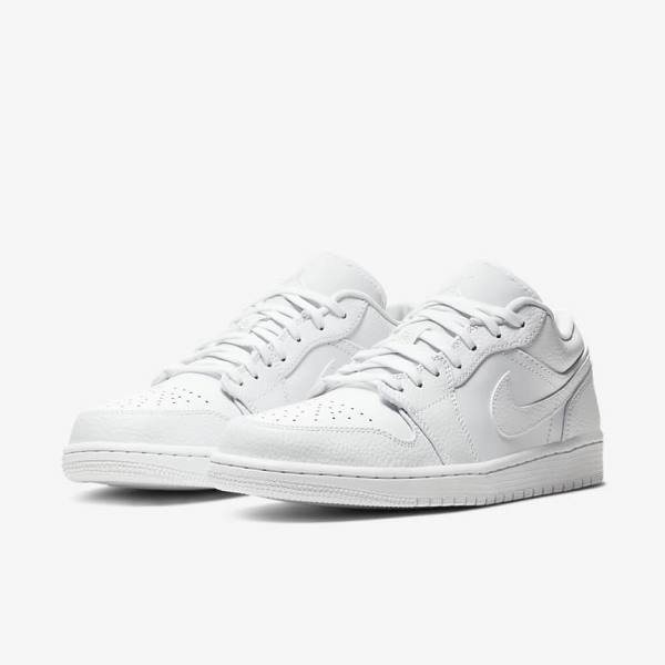 Αθλητικά Παπούτσια Nike Air Jordan 1 Low ανδρικα ασπρα | NK302HFP