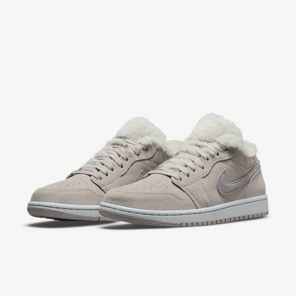 Αθλητικά Παπούτσια Nike Air Jordan 1 Low SE γυναικεια γκρι γκρι ασπρα | NK493UAJ