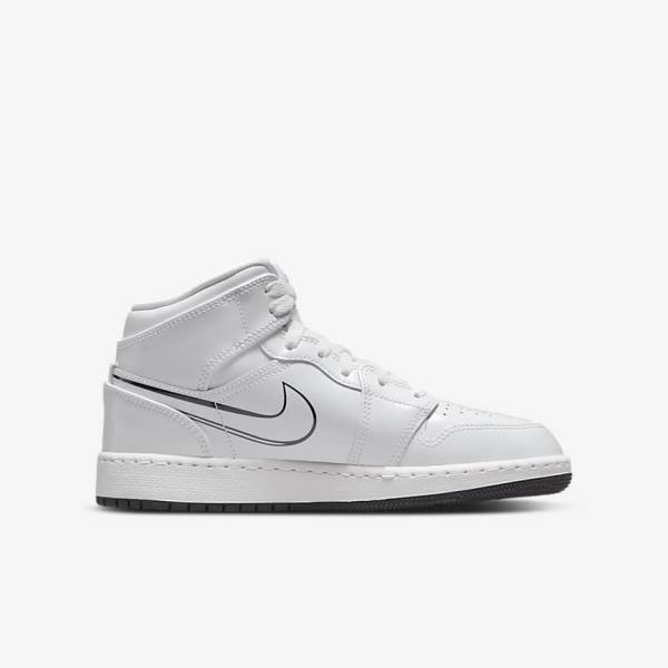 Αθλητικά Παπούτσια Nike Air Jordan 1 Mid Older παιδικα ασπρα μαυρα | NK075KYE