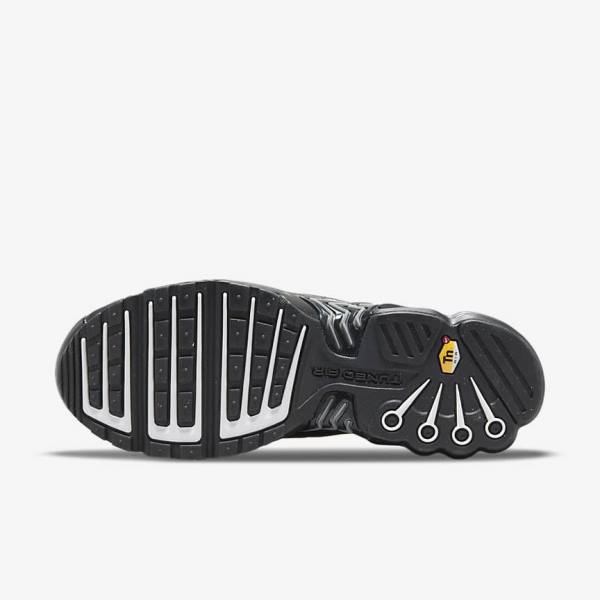 Αθλητικά Παπούτσια Nike Air Max Plus 3 ανδρικα μαυρα σκούρο γκρι ασπρα | NK143UTD