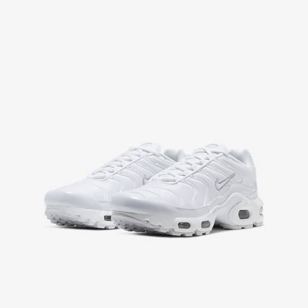 Αθλητικά Παπούτσια Nike Air Max Plus Older παιδικα ασπρα μεταλλικός ασημι ασπρα | NK092LDV