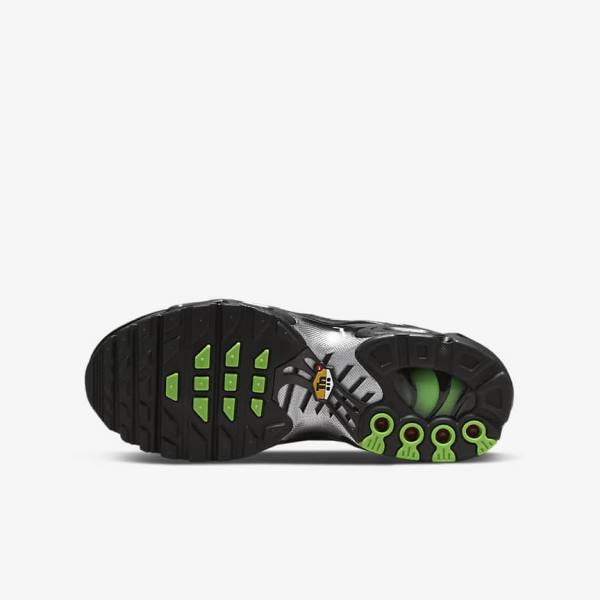 Αθλητικά Παπούτσια Nike Air Max Plus Older παιδικα μαυρα πρασινο μεταλλικός ασημι μαυρα | NK345CLI