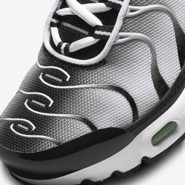 Αθλητικά Παπούτσια Nike Air Max Plus Older παιδικα ασπρα μαυρα ασημι μεντα | NK369OUS