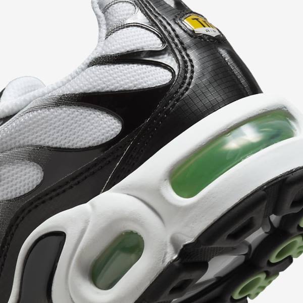 Αθλητικά Παπούτσια Nike Air Max Plus Older παιδικα ασπρα μαυρα ασημι μεντα | NK369OUS