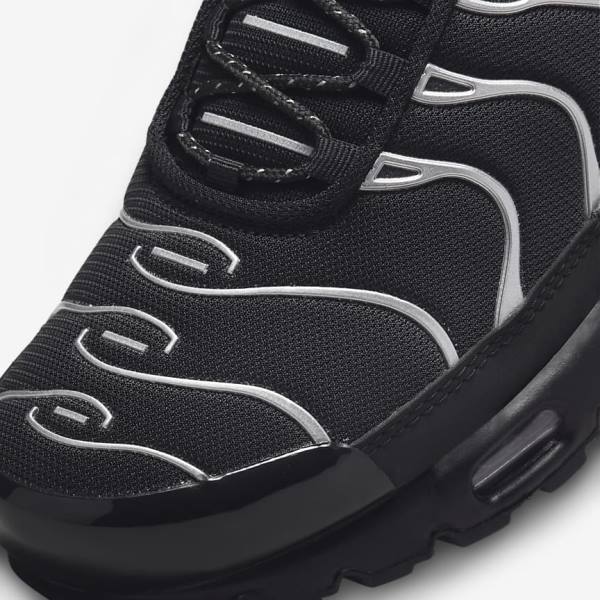 Αθλητικά Παπούτσια Nike Air Max Plus ανδρικα μαυρα πρασινο μεταλλικός ασημι μαυρα | NK716KDS