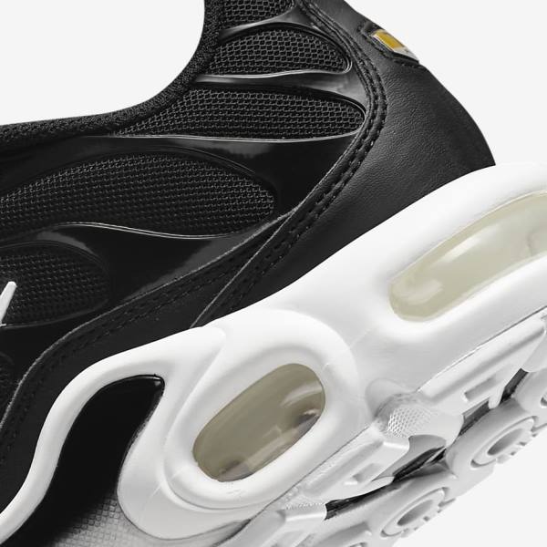 Αθλητικά Παπούτσια Nike Air Max Plus γυναικεια μαυρα ασπρα | NK305WEA