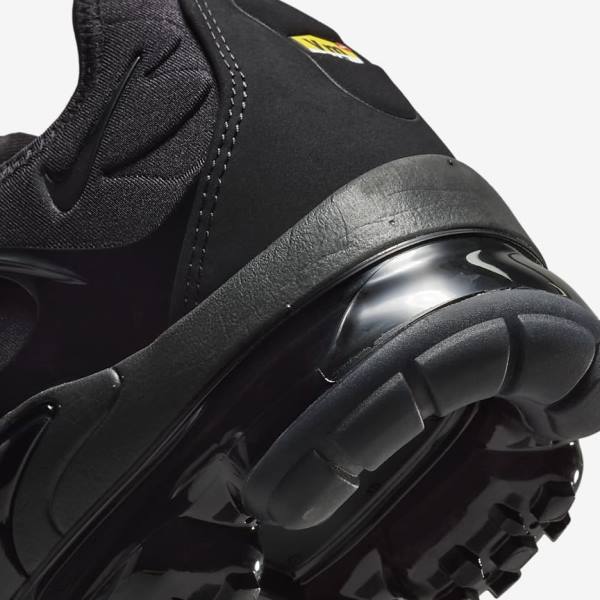 Αθλητικά Παπούτσια Nike Air VaporMax Plus ανδρικα μαυρα ασπρα | NK374SEF