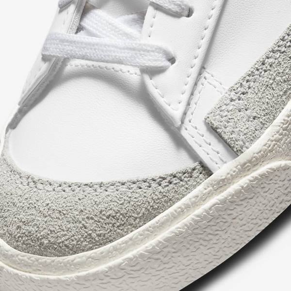 Αθλητικά Παπούτσια Nike Blazer Low 77 γυναικεια ασπρα μαυρα | NK461JUZ