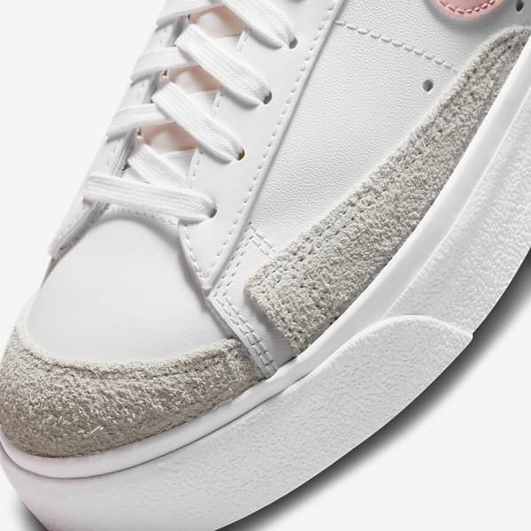 Αθλητικά Παπούτσια Nike Blazer Low flatforms γυναικεια ασπρα μαυρα ροζ | NK106VPJ