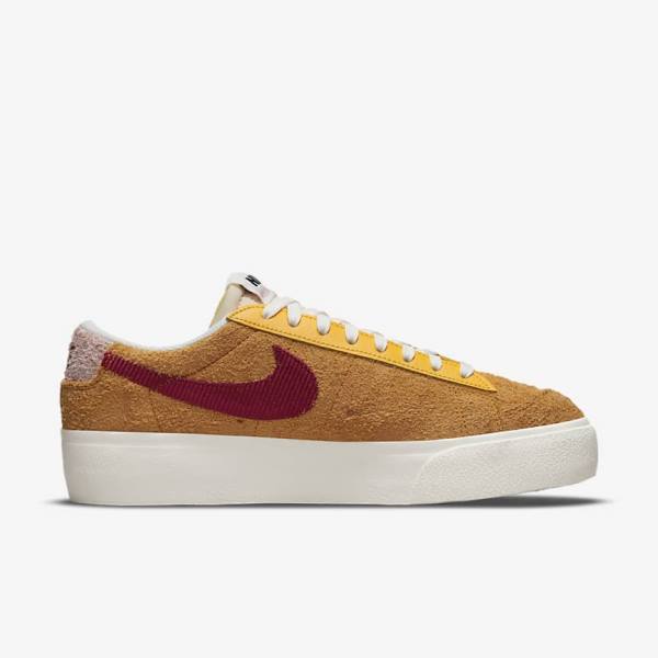 Αθλητικά Παπούτσια Nike Blazer Low flatforms γυναικεια χρυσο χρωμα ροζ μπορντο | NK348RDV