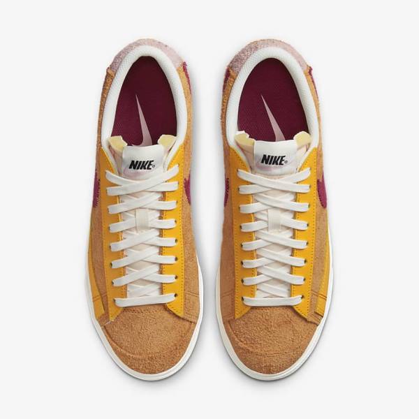 Αθλητικά Παπούτσια Nike Blazer Low flatforms γυναικεια χρυσο χρωμα ροζ μπορντο | NK348RDV