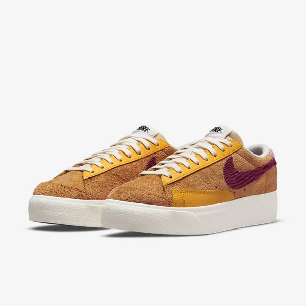 Αθλητικά Παπούτσια Nike Blazer Low flatforms γυναικεια χρυσο χρωμα ροζ μπορντο | NK348RDV