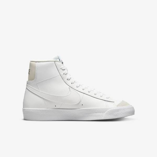 Αθλητικά Παπούτσια Nike Blazer Mid 77 Older παιδικα ασπρα ανοιχτο καφε ασπρα | NK253BVM