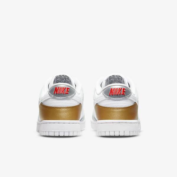 Αθλητικά Παπούτσια Nike Dunk Low SE γυναικεια χρυσο χρωμα ασημι κοκκινα ασπρα | NK648WXA