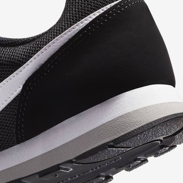 Αθλητικά Παπούτσια Nike MD Runner 2 Older παιδικα μαυρα γκρι ασπρα | NK096FGM