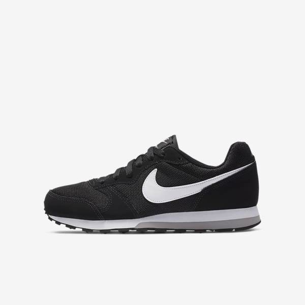 Αθλητικά Παπούτσια Nike MD Runner 2 Older παιδικα μαυρα γκρι ασπρα | NK096FGM