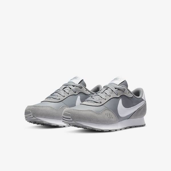 Αθλητικά Παπούτσια Nike MD Valiant Older παιδικα γκρι ασπρα | NK698ICO