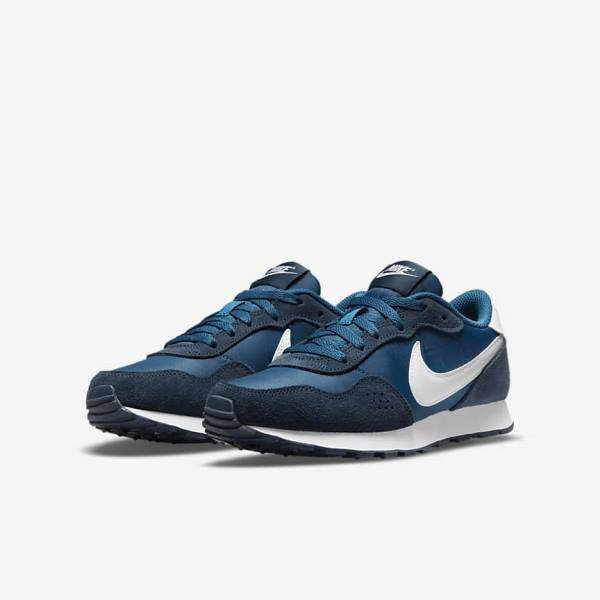 Αθλητικά Παπούτσια Nike MD Valiant Older παιδικα σκουρο μπλε ασπρα | NK916CXN