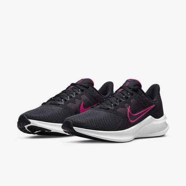 παπουτσια για τρεξιμο Nike Downshifter 11 δρομου γυναικεια μαυρα σκούρο γκρι ασπρα | NK034KTA