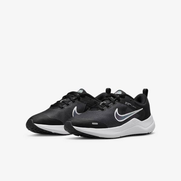 παπουτσια για τρεξιμο Nike Downshifter 12 Older δρομου παιδικα μαυρα σκούρο γκρι ασπρα | NK169DZR