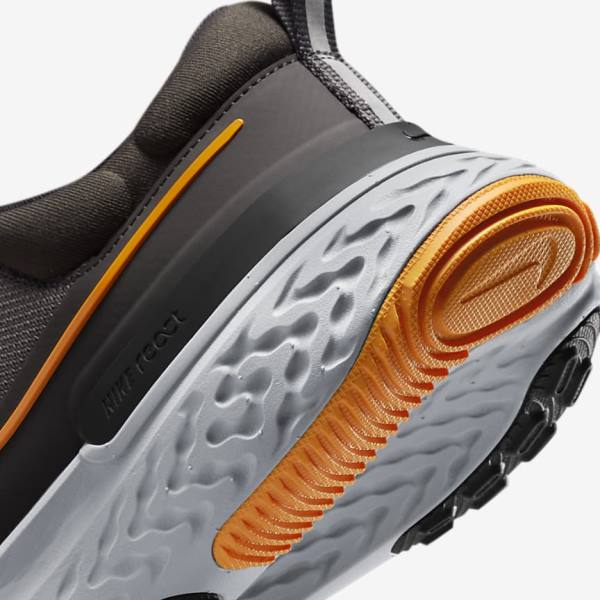 παπουτσια για τρεξιμο Nike React Miler 2 δρομου ανδρικα γκρι μαυρα γκρι | NK258NGY