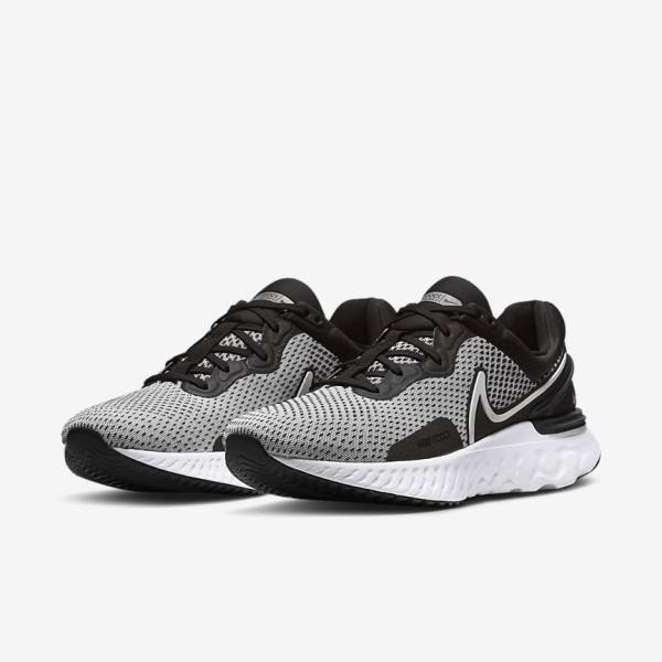 παπουτσια για τρεξιμο Nike React Miler 3 δρομου ανδρικα ασπρα μαυρα μεταλλικός ασημι | NK653RJG