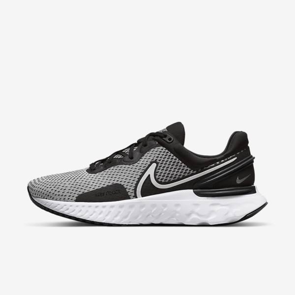 παπουτσια για τρεξιμο Nike React Miler 3 δρομου ανδρικα ασπρα μαυρα μεταλλικός ασημι | NK653RJG