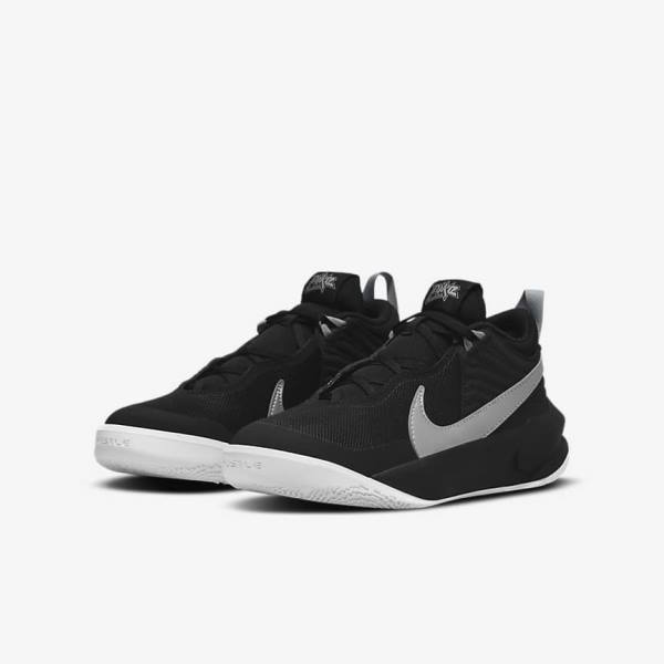 παπουτσια μπασκετ Nike Team Hustle D 10 Older παιδικα μαυρα ασπρα μεταλλικός ασημι | NK561TQJ