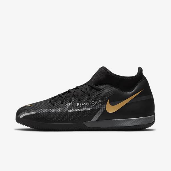 παπουτσια ποδοσφαιρου Nike Phantom GT2 Academy Dynamic Fit IC Indoor Court γυναικεια μαυρα μεταλλικός χρυσο χρωμα σκούρο γκρι μεταλλικός σκούρο γκρι | NK318URP